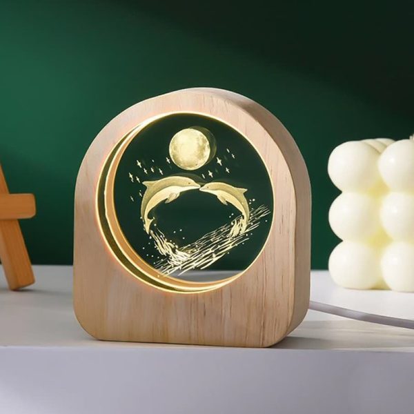 چراغ خواب کریستالی با قاب چوبی مدل دو دلفین عاشق کد 6-98291