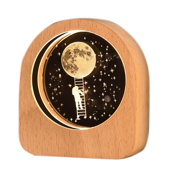 چراغ خواب کریستالی با قاب چوبی مدل فضانورد کد 5-982901